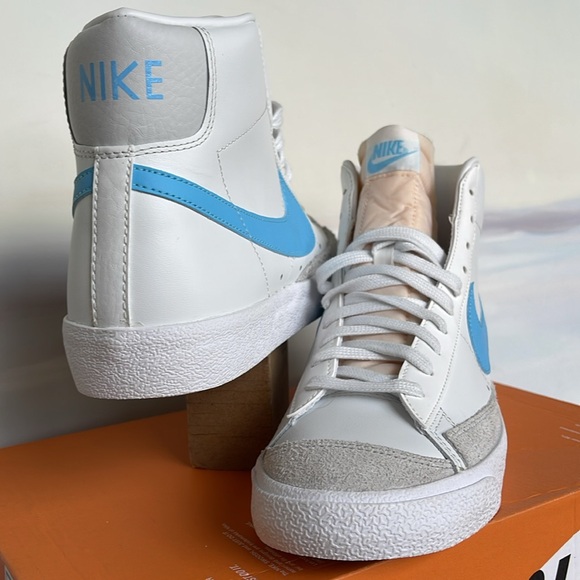 Nike Men’s BLAZER MID '77 VNTG

Style BQ6806-126 Sneakers - Picture 11 of 16